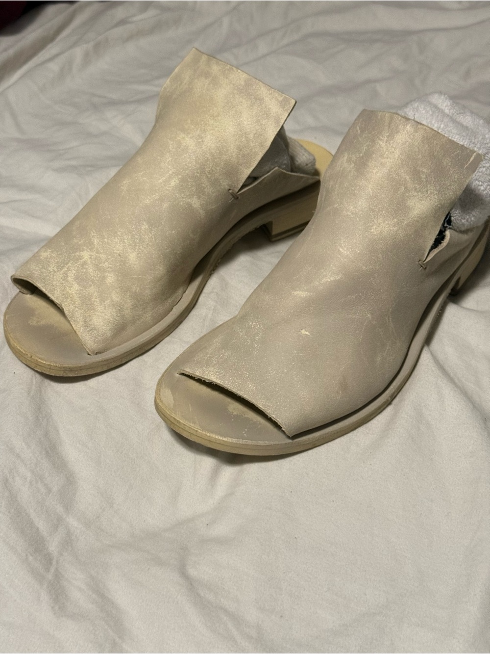 Officine Creative Open-Toe Slide Mules in Light Cream size 36 euro